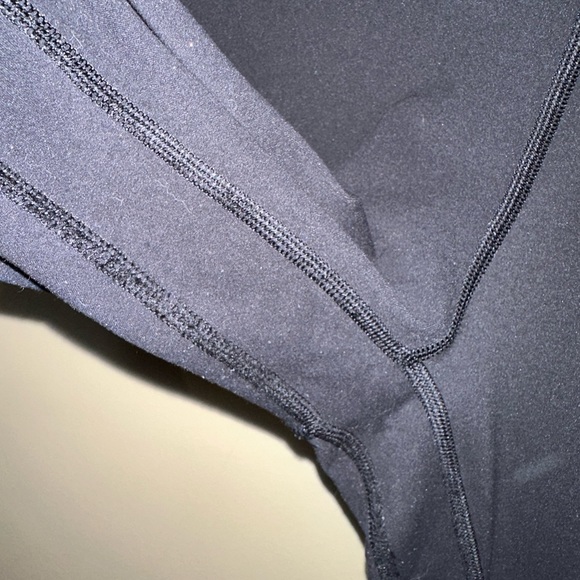 Black crops - Picture 3 of 5